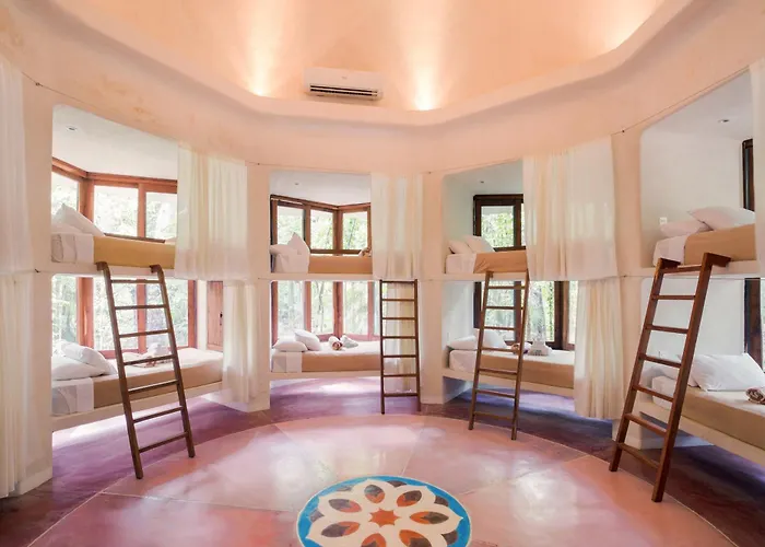 Hotel Holistika 4*